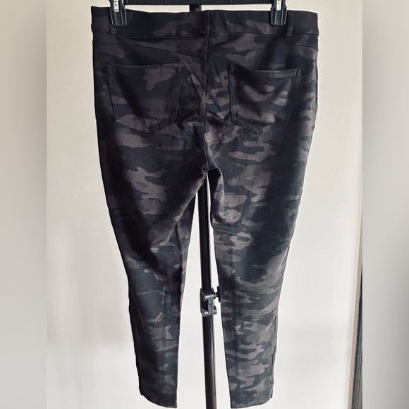 Knox Rose Camo XL leggings - Picture 4 of 5
